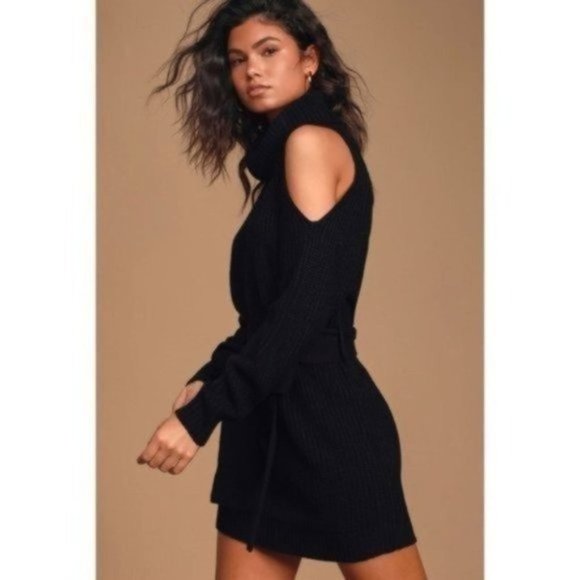 NWT Lulu's Cold Shoulder Black Turtleneck Mini Sweater Dress Size Small - Picture 2 of 4